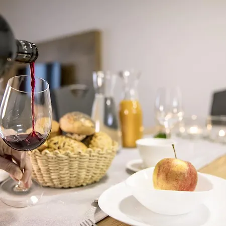 Vin Vez Apartmaji 모라브스케토플리체